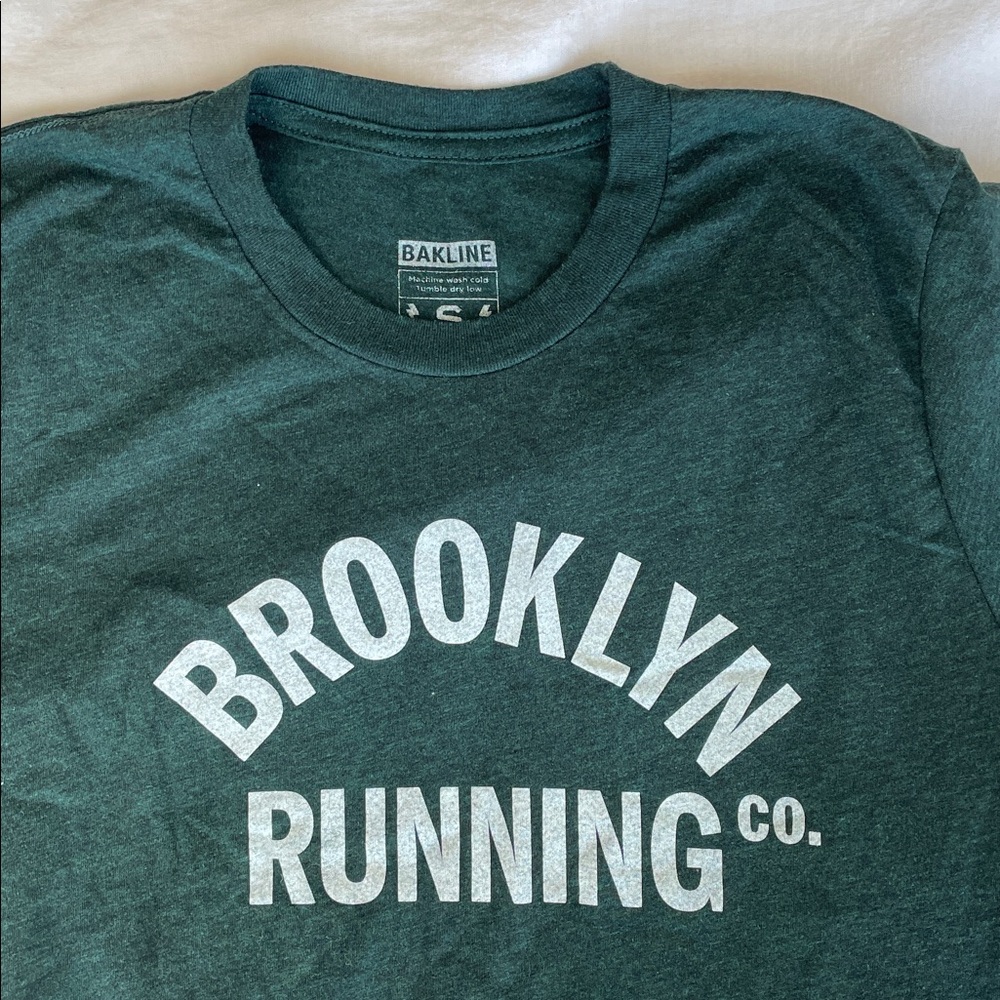 Bakline Brooklyn Running Co. tee size S - Picture 2 of 4